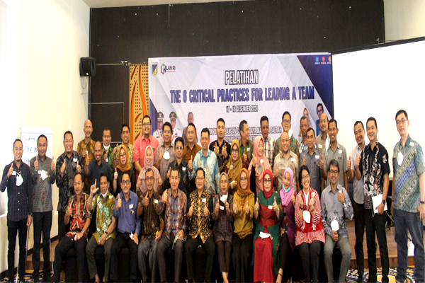 Pelatihan The 6 Critical Practices for Leading a Team BPSDMD Prov. Sulteng
